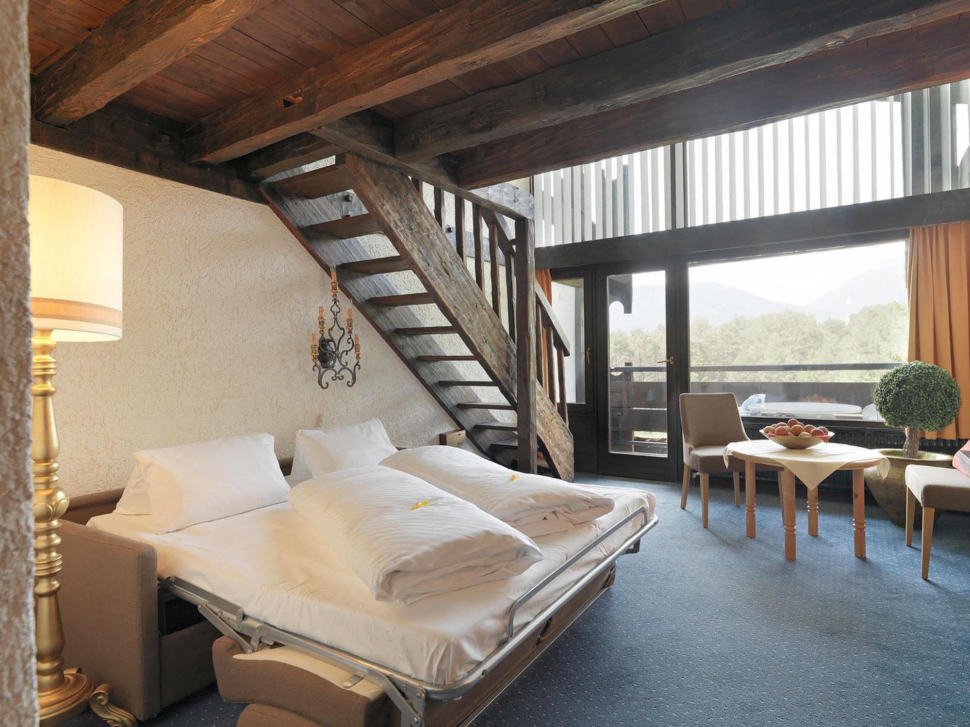 Kaysers Tirolresort - Wohlfuehlhotel Fuer Erwachsene ミエミング エクステリア 写真