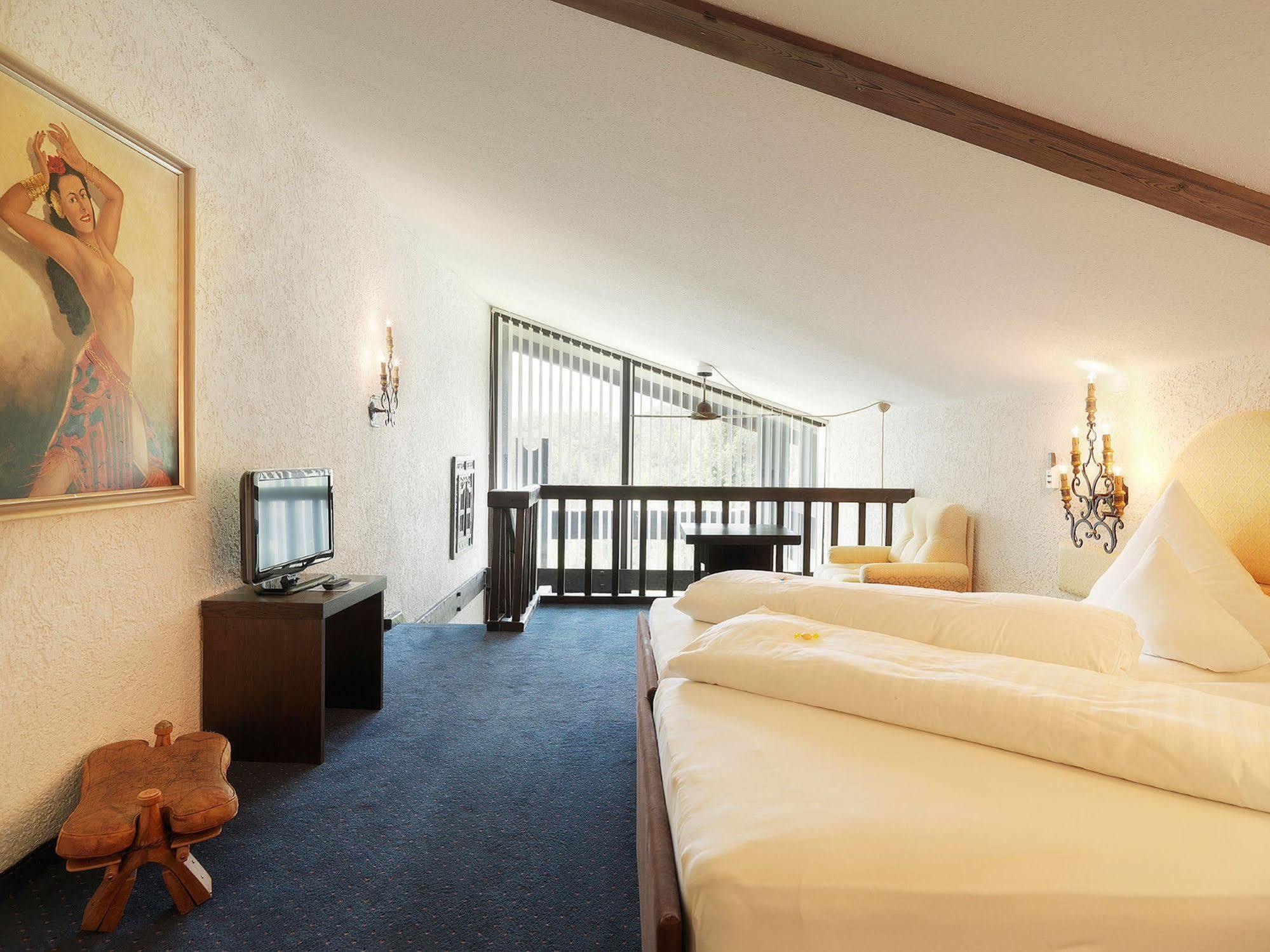 Kaysers Tirolresort - Wohlfuehlhotel Fuer Erwachsene ミエミング エクステリア 写真