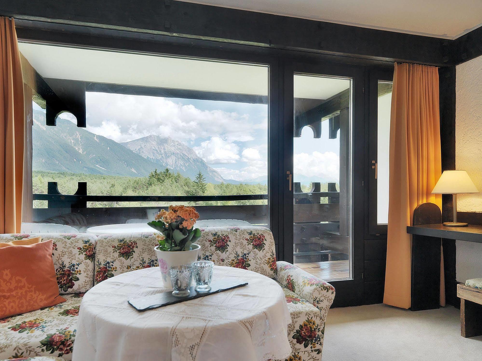 Kaysers Tirolresort - Wohlfuehlhotel Fuer Erwachsene ミエミング エクステリア 写真