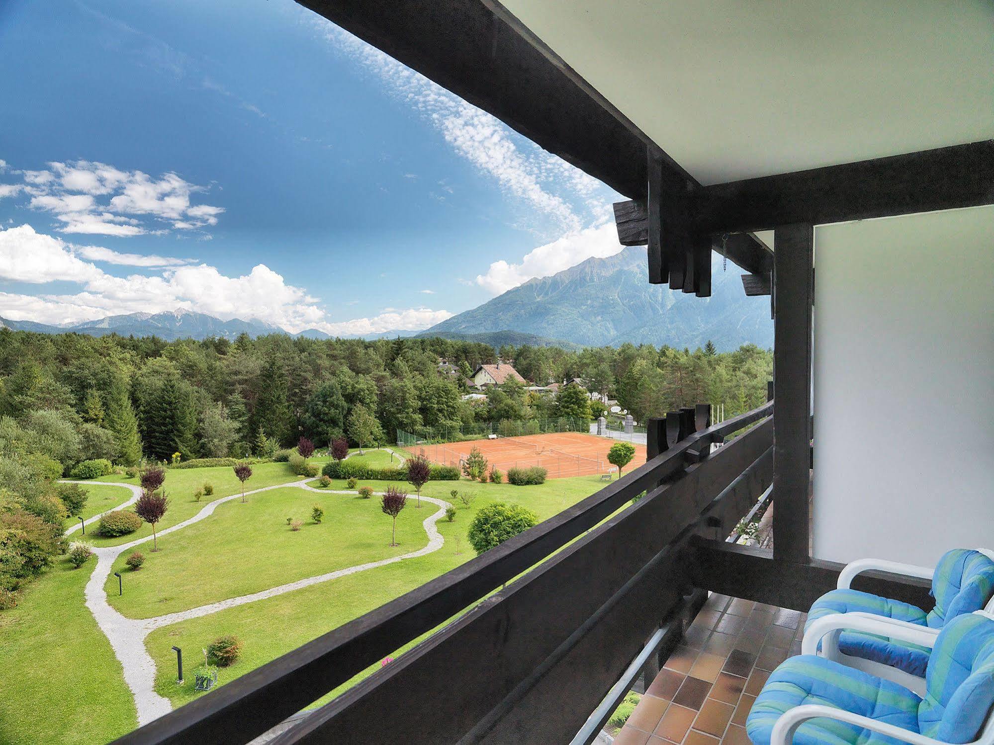 Kaysers Tirolresort - Wohlfuehlhotel Fuer Erwachsene ミエミング エクステリア 写真